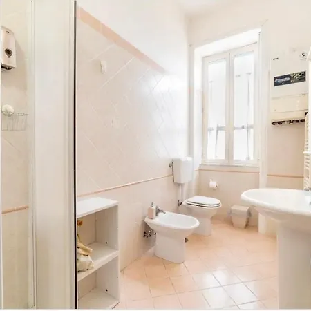 Sunshine Apartment *