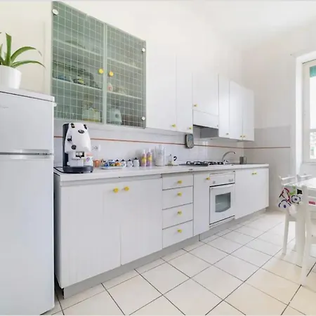 Sunshine شقة ساليرنو